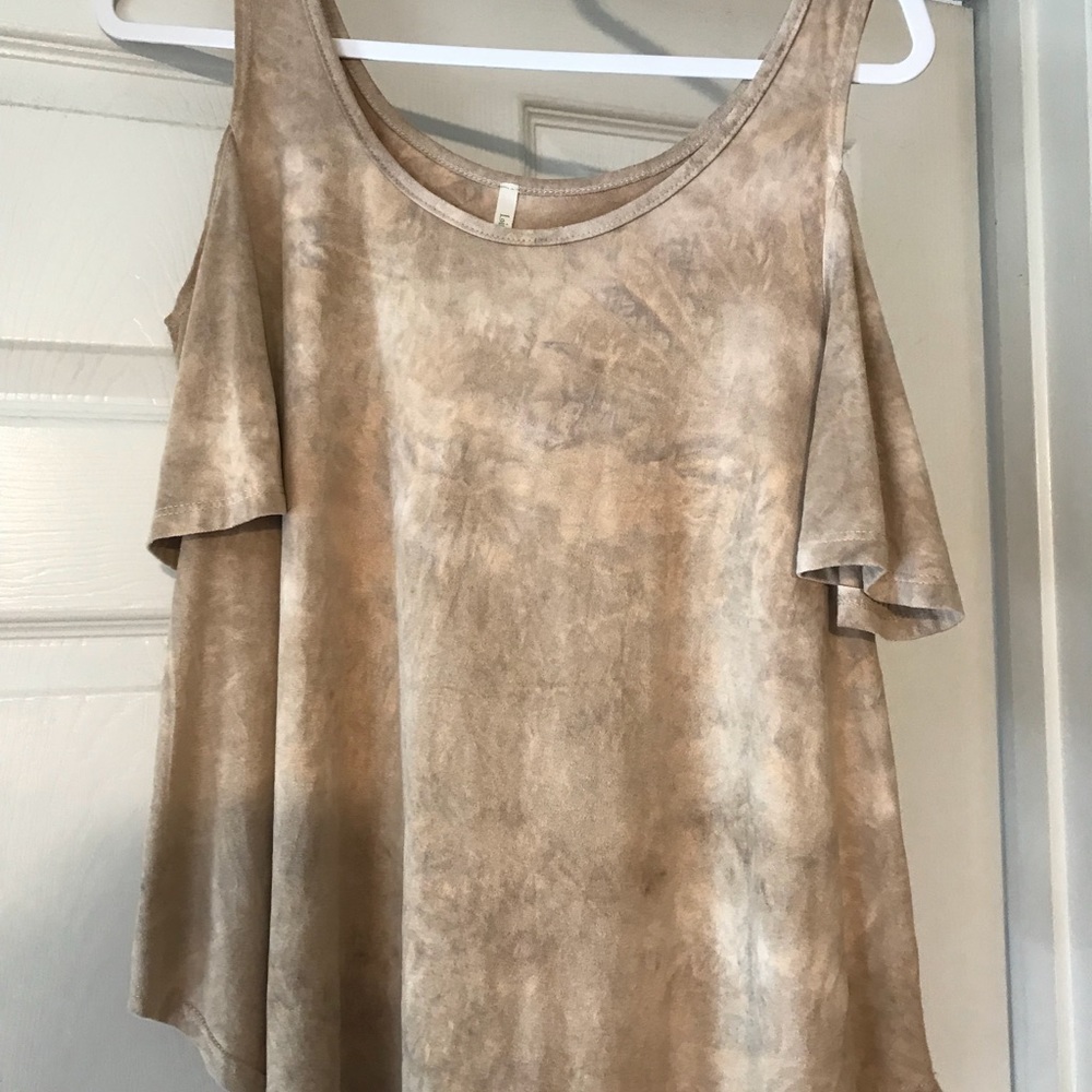 Cold shoulder top